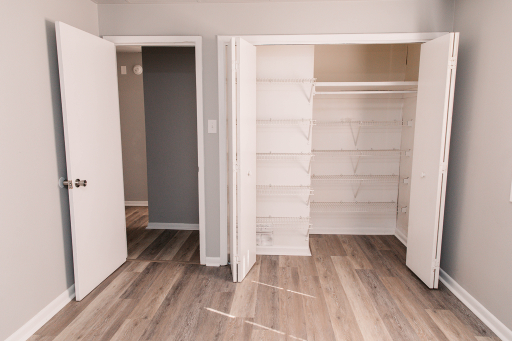 2 bed unit closet